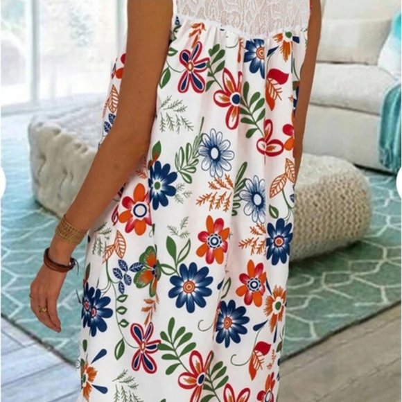 ! NWT Women's White & Multi Floral Lace Yoke Sleeveless Shift Mini Dress ! - Picture 2 of 3
